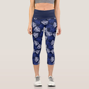 Blaues Monstera-Blatt-Muster auf der Tiefsee Capri Leggings