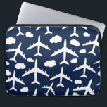 Blaues Muster für Flugzeuge Laptopschutzhülle<br><div class="desc">Blaues Flugmuster</div>