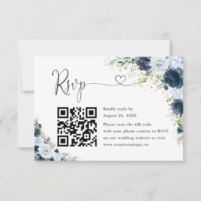 Blaues Navy-Blumen-Hochzeitswebsite QR-Code RSVP  Karte (Vorderseite)