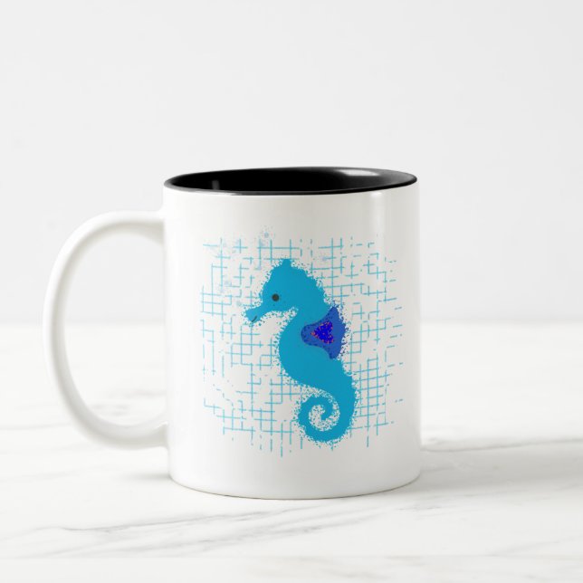 Blaues Seepferd im Hintergrund Zweifarbige Tasse (Links)