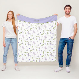 Blaues und lila Aquarell-Wildblumen-Monogramm Fleecedecke