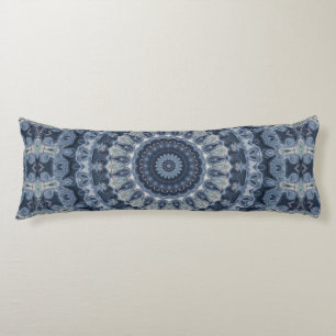 Blaues und silbernes Mandala-Musterdesign Seitenschläferkissen