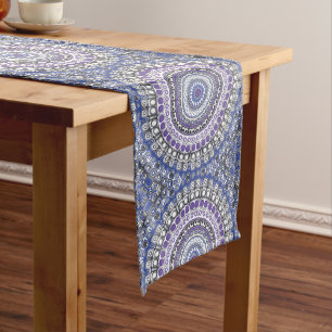 Blaues und violettes Mandala geometrisches kreisfö Mittelgroßer Tischläufer