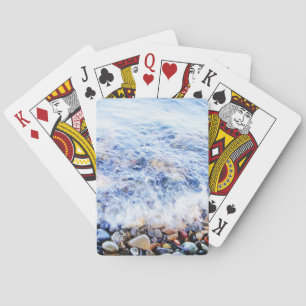Blaues Wasser und bunte Steine Spielkarten