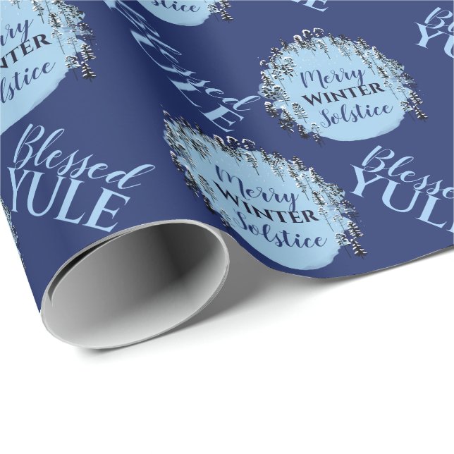 Blaues Weihnachten Merry Winter Solstice Trees Geschenkpapier (Rolleneckpunkt)
