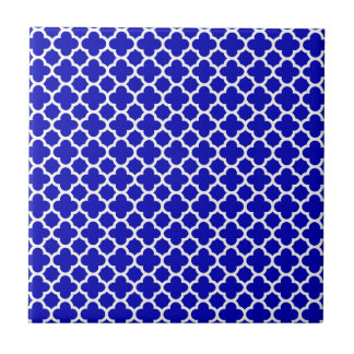 Blaues weißes Quatrefoil Fliese