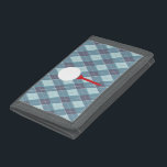 Blaugraue Raute gemusterte karierte Golfer Tee Trifold Geldbörse<br><div class="desc">Traditionelles Golfen Raute (Argyll) Diamantschlauch karierte Brieftasche. Ideal,  um ein wenig lockeres Geld mit Ihren Golfschlägern behalten. Entworfen von Sarah Trett.</div>
