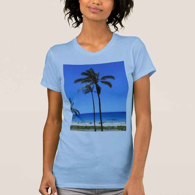 Blauhawaiianischer Himmel und Palmbaum T-Shirt (Vorderseite)