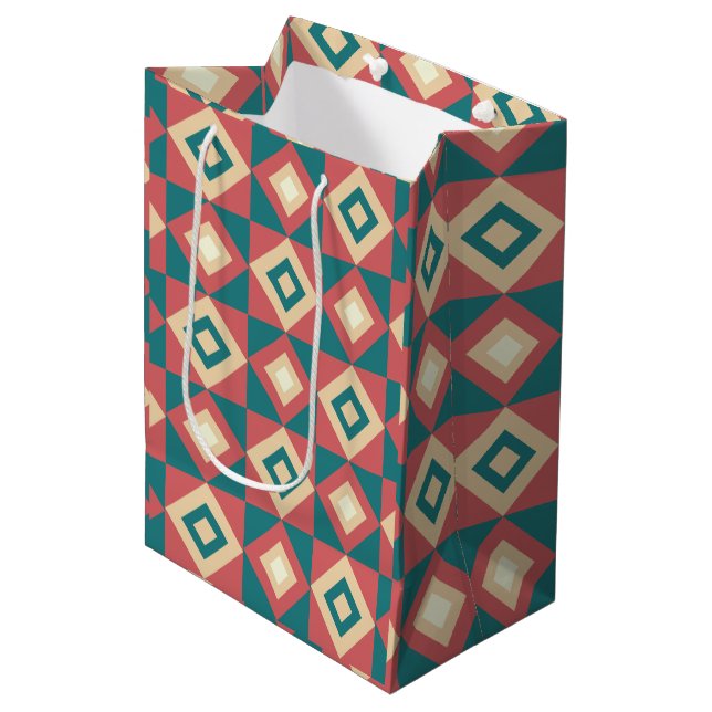Blaupfirsich Diamond Geometric Mittlere Geschenktüte (Vorderseite Schrägansicht)