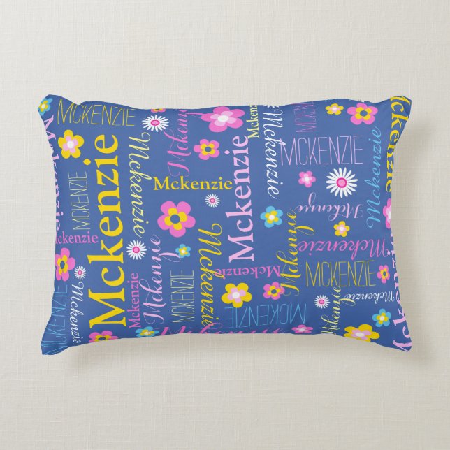 Blaupinkgelbe Mädchen McKenzie Name Dekokissen (Vorderseite)