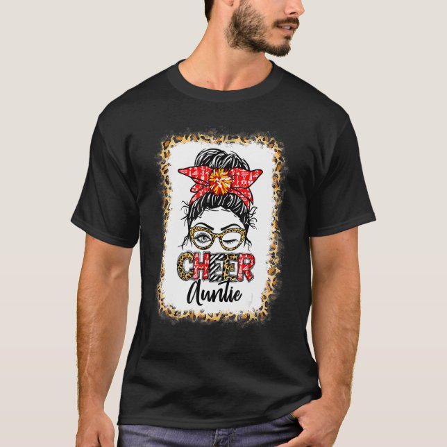 Bleached Cheer Auntie Cheerleading Messy Bun Leopa T-Shirt (Vorderseite)