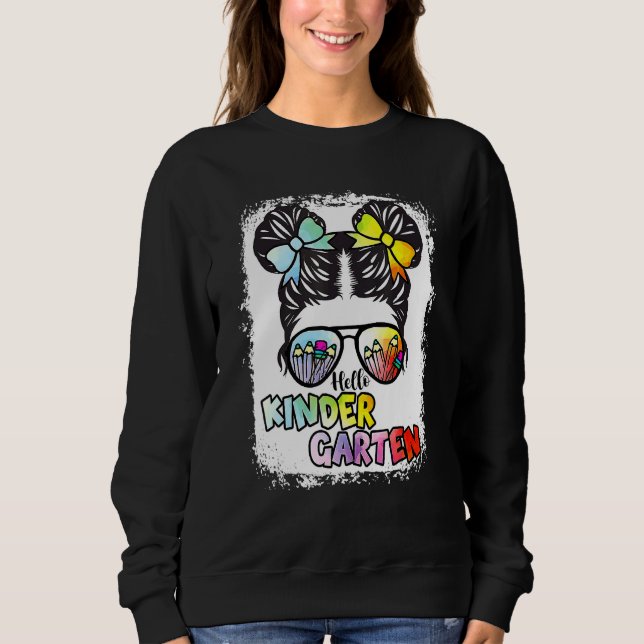 Bleached Tie Dye Hello Kindergarten Back To School Sweatshirt (Vorderseite)