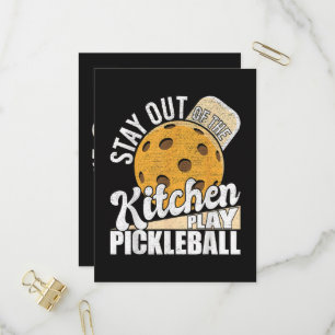 Bleib aus der Küche Spiel Pickleball Einladungspostkarte