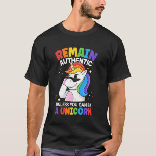 Bleib Authentisch Buntes LGBT Einhorn Reiten T-Shirt