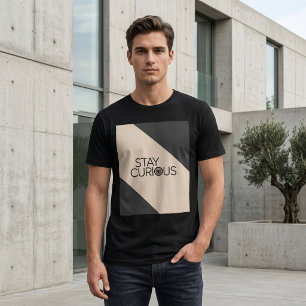 Bleib neugierig – Moderne minimalistische Typograf Tri-Blend Shirt