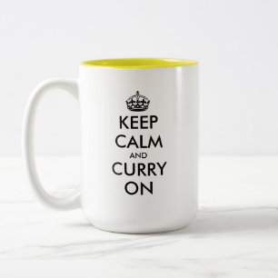 Bleib ruhig und mach weiter lustige gelbe indische zweifarbige tasse