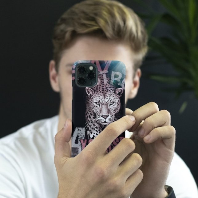 Bleib stark Leopard iPhone 13 Pro Hülle (Von Creator hochgeladen)