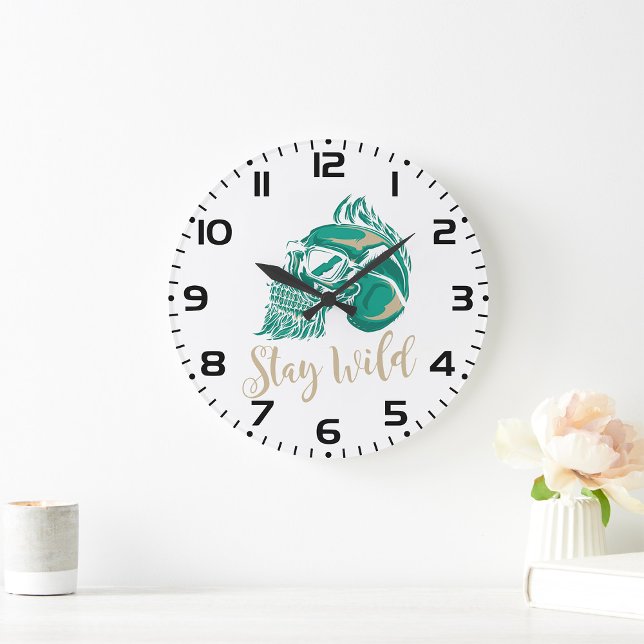 Bleib wild moderner bärtiger Totenkopf Große Wanduhr (Von Creator hochgeladen)