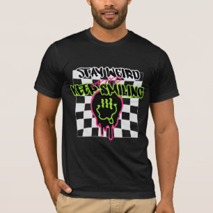 Bleibe seltsam und Behielt Lächeln T-Shirt