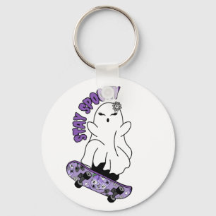 "Bleibe Spooky"-Geist auf einem Skateboard - Cool Schlüsselanhänger