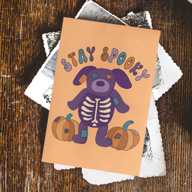 Bleibe Spooky Niedlich Skeleton Hund Halloween Postkarte (Von Creator hochgeladen)