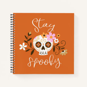Bleibe Spooky Notizbuch