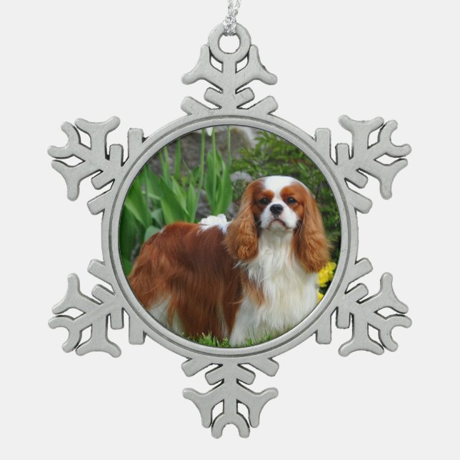 Blenheim Cavalier King Charles Spaniel Puppy Dog Schneeflocken Zinn-Ornament (Vorderseite)
