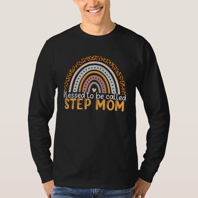Blessed To Be Called Step Mom Leopard Rainbow Step T-Shirt (Vorderseite)