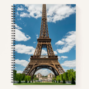Blick auf den Eiffelturm vom Champ de Mars-Park Notizbuch