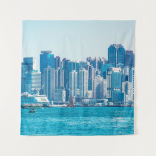 Blick auf den Hafen von Hongkong zur Tageszeit. as Wandteppich