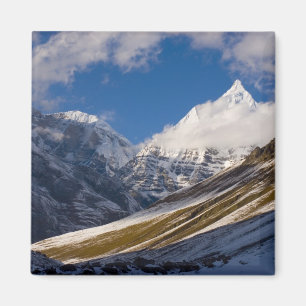 Blick auf den Mount Jichu Drake, Bhutan. Magnet