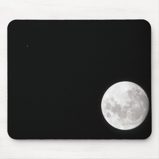 Blick auf den Vollmond, zeigt auch Mars Mousepad (Vorne)