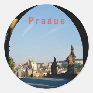 Blick auf die Karlsbrücke in Prag Runder Aufkleber