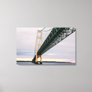 Blick auf die Mackinac-Brücke vom Lake Michigan Leinwanddruck