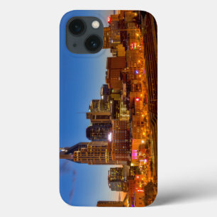 Blick auf die Skyline der Stadt bei Dämmerung Case-Mate iPhone Hülle