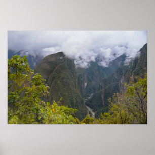 Blick aus dem Zug auf Machu Picchu, Peru Poster