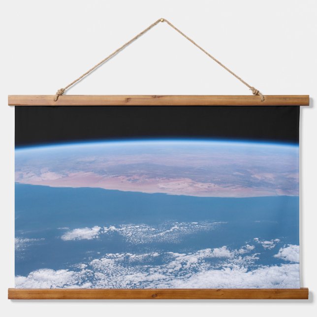 Blick über die Südwestküste Afrikas. Wandteppich Mit Holzrahmen (Vorne)