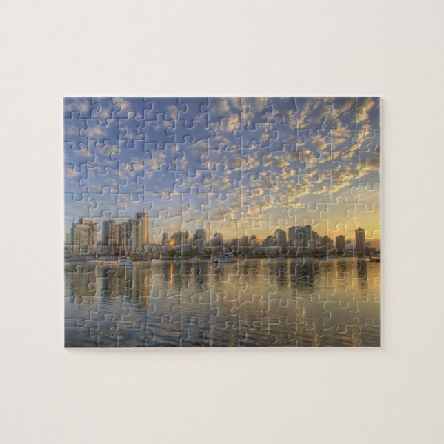 Blick über False Creek auf die Skyline (Horizontal)