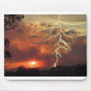 Blitz am Sonnenuntergang Mousepad