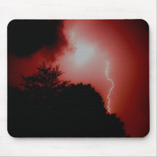 Blitze am roten Himmel Mousepad