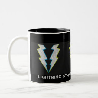Blitzschläge Zweifarbige Tasse