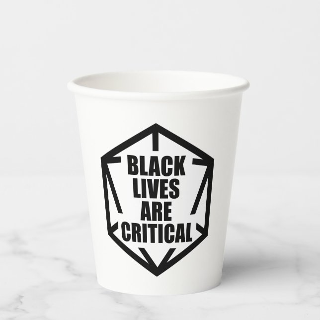 BLM Black Lives sind kritisch [B&W] Pappbecher (Vorderseite)