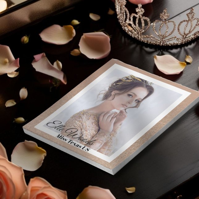 Bloc-note Autographe du concours de bronze d'or (This custom pageant notepad features a sparkling golden bronze border with your photo and text)