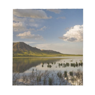 Bloc-note Bear Butte se reflète dans le lac Bear Butte près 