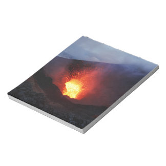 Bloc-note Belle nuit éruption volcanique