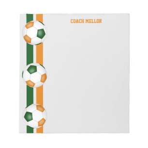 Bloc-note équipe orange verte couleurs entraîneur de footbal