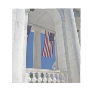 Bloc-note États-Unis, Virginie, Arlington. Des drapeaux amér