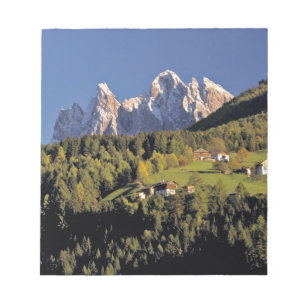 Bloc-note Europe, Italie, San Pietro. Le groupe Odle semble