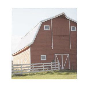 Bloc-note Grange dans le paysage rural