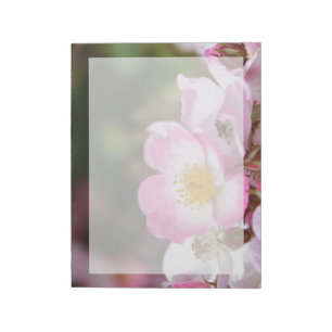 Bloc-note jolies fleurs de rose sauvage rose pour les dames